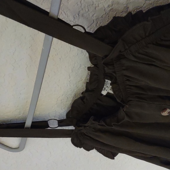 Speed Limit MPH | Bare Shoulder top in Army green 2X & 3X Gently Used - Picture 2 of 4